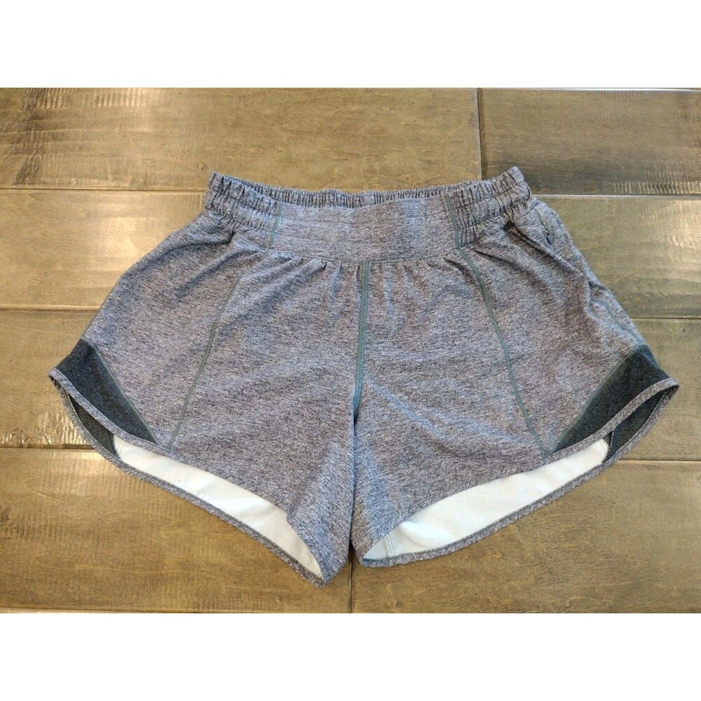LULULEMON Women's Hotty Hot heather gray 4" inseam athletic shorts - size 6